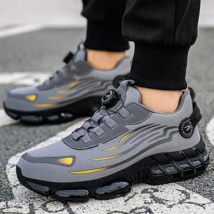 Reinforced-Toe Safety Shoes chunky sole detail