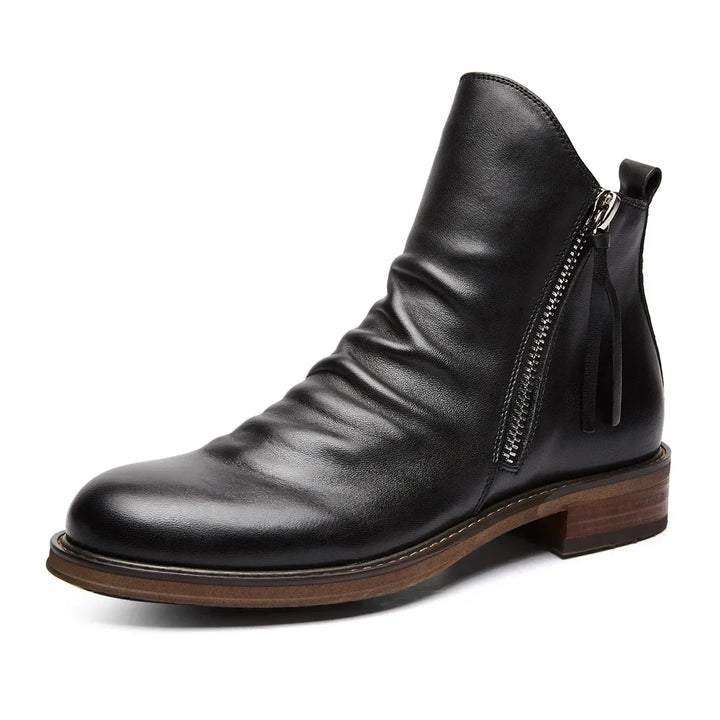 Leather Chelsea boots rubber outsole tread detail