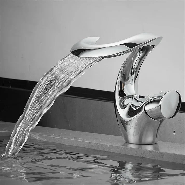 Sleek Modern Waterfall Bathroom Faucet single handle detail