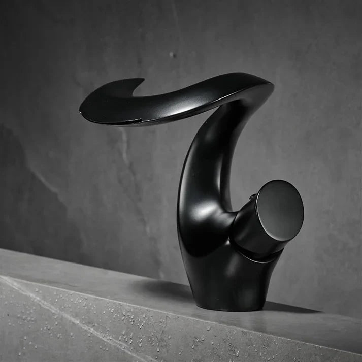 Sleek Modern Waterfall Bathroom Faucet single-hole mount detail