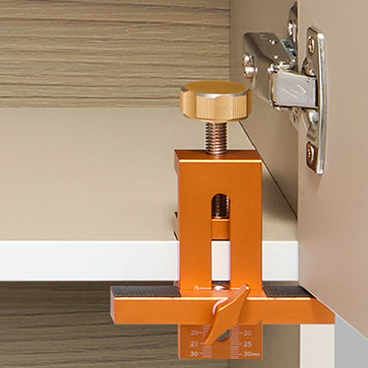 Aluminum Cabinet Door Jig anti-slip pad detail