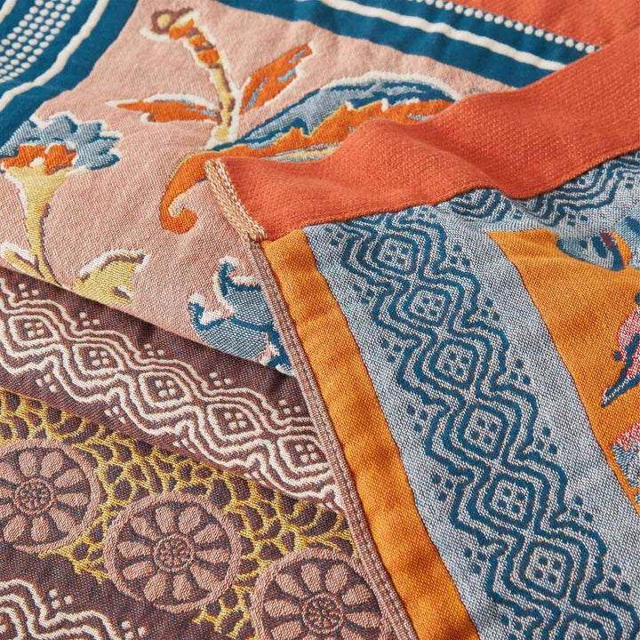 Sunburst Medallion Reversible Cotton Throw weave detail