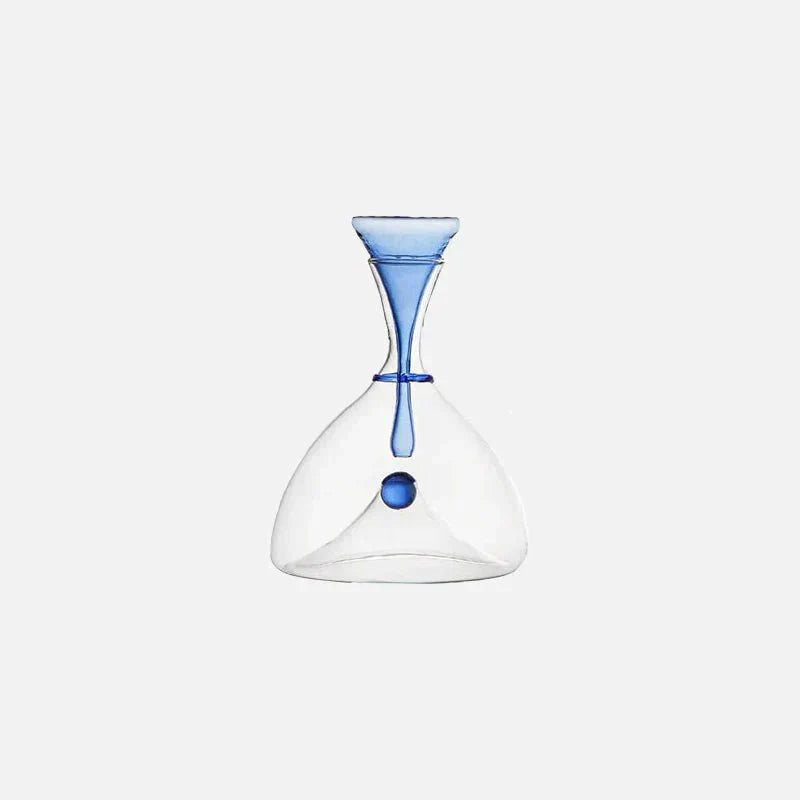 Elegant Hand-Blown Glass Wine Carafe with Decorative Stopper for Sophisticated Serving
