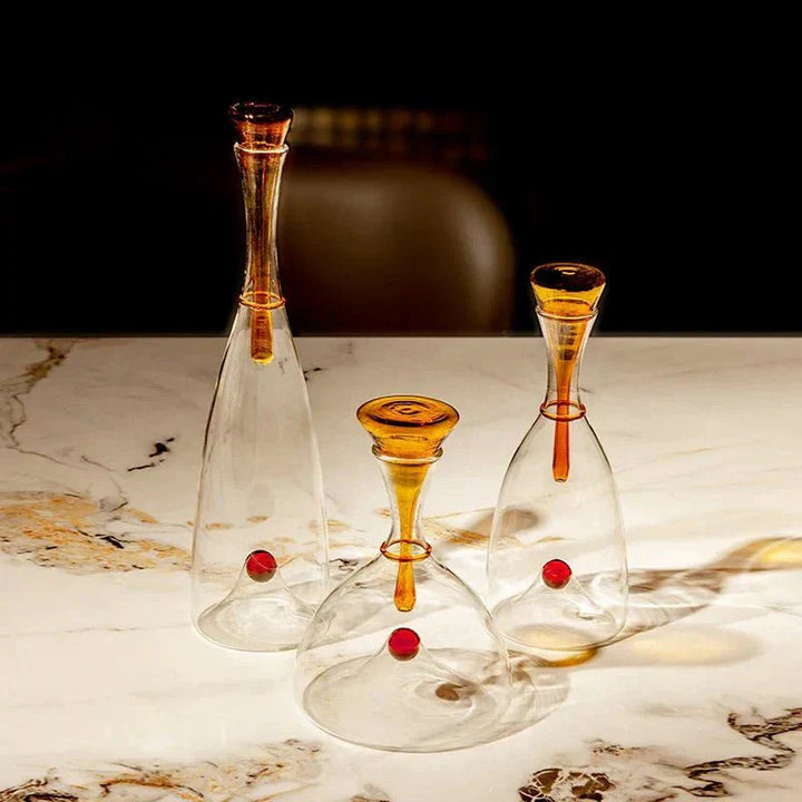Elegant Hand-Blown Glass Wine Carafe with Decorative Stopper for Sophisticated Serving