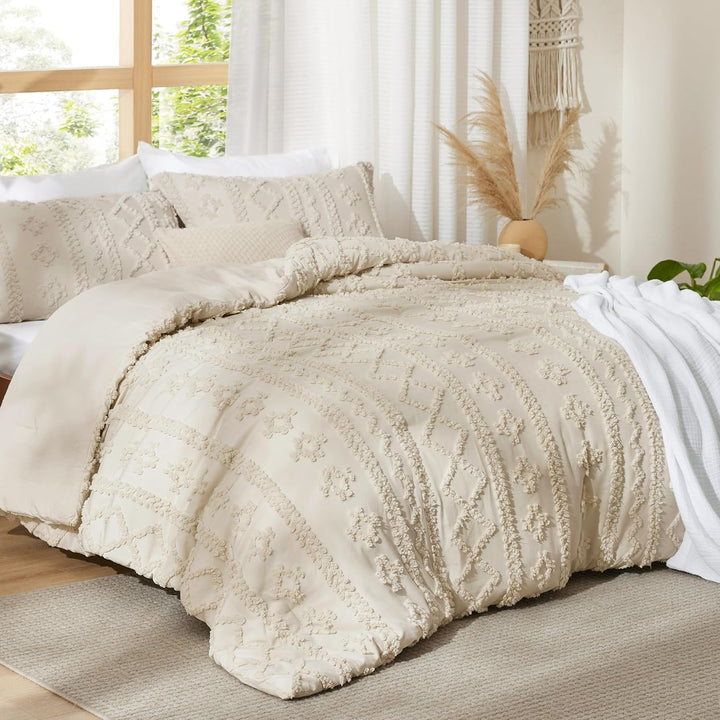 Tufted Boho Duvet Cover Set embroidery detail