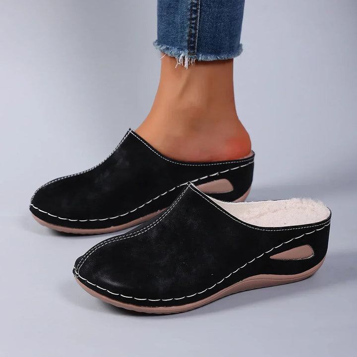 Slip-On Comfort Clogs with Cushioned Insole and Lightweight Sole for Women