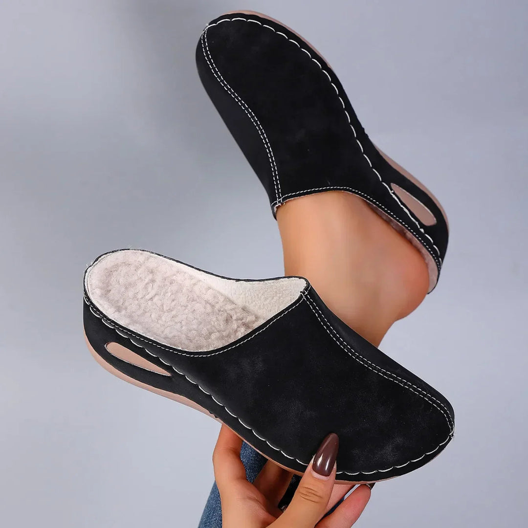 Slip-On Comfort Clogs with Cushioned Insole and Lightweight Sole for Women