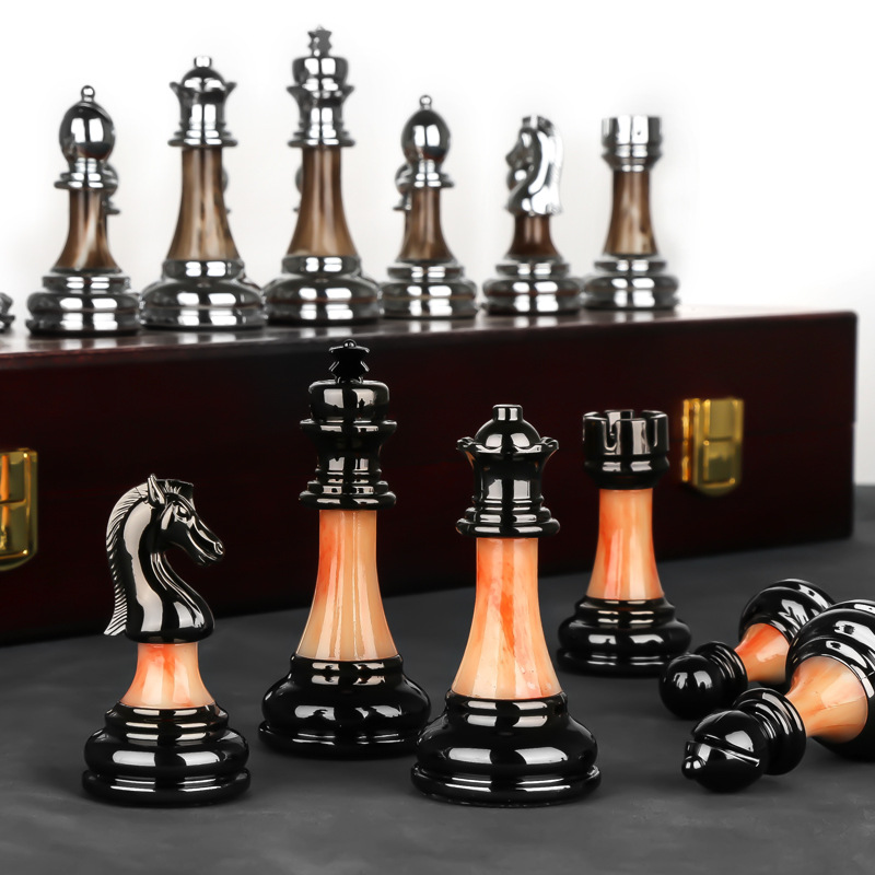 Zinc Alloy Wooden Chess Set