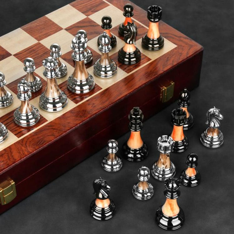 Zinc Alloy Wooden Chess Set piece detail